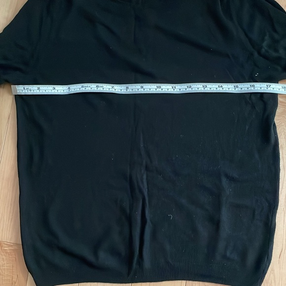 Bundle of cashmere lightweight sweaters - Picture 5 of 6